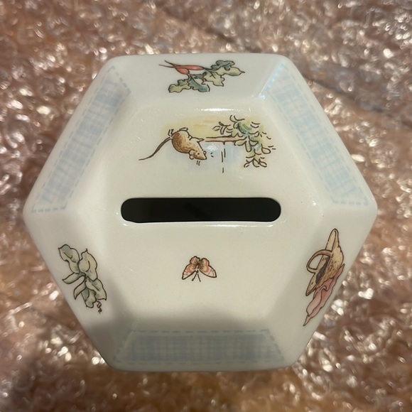 Wedgewood x Peter Rabbit Piggy Bank - Picture 2 of 5